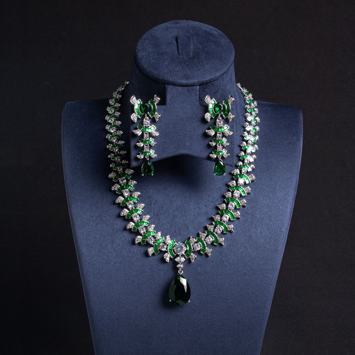 Haute couture jewelry necklace earrings ring bracelet four-piece banquet luxury versatile jewelry women