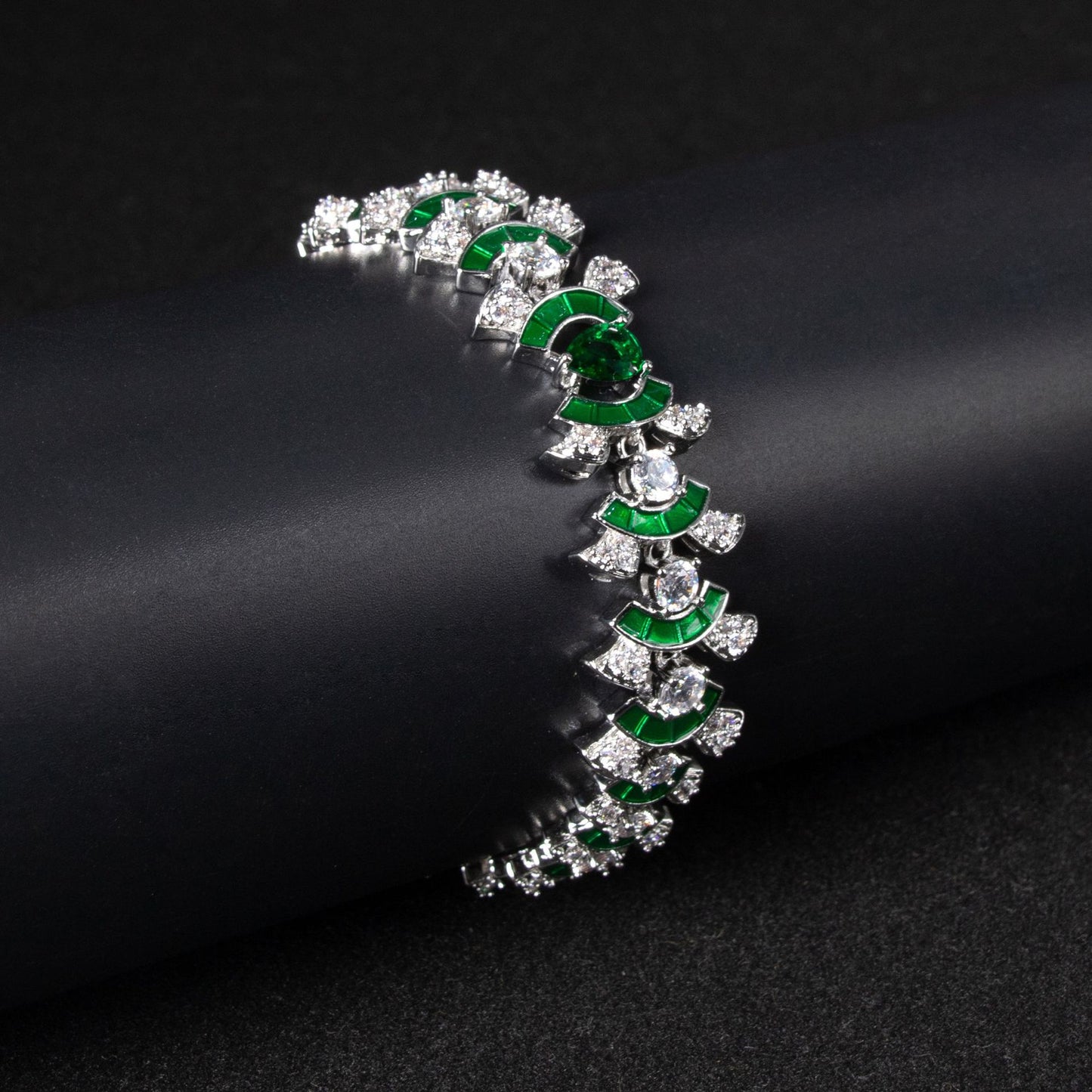 Haute couture jewelry necklace earrings ring bracelet four-piece banquet luxury versatile jewelry women